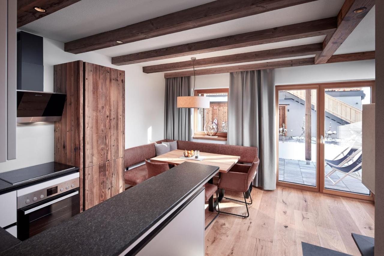Alpin Residenzen Buchensteinwand St. Ulrich By Alpina-Holiday سانكت أولريش أنا بيلرزي المظهر الخارجي الصورة