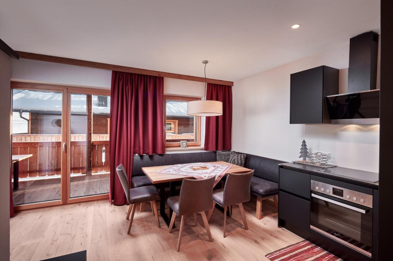 Alpin Residenzen Buchensteinwand St. Ulrich By Alpina-Holiday سانكت أولريش أنا بيلرزي المظهر الخارجي الصورة